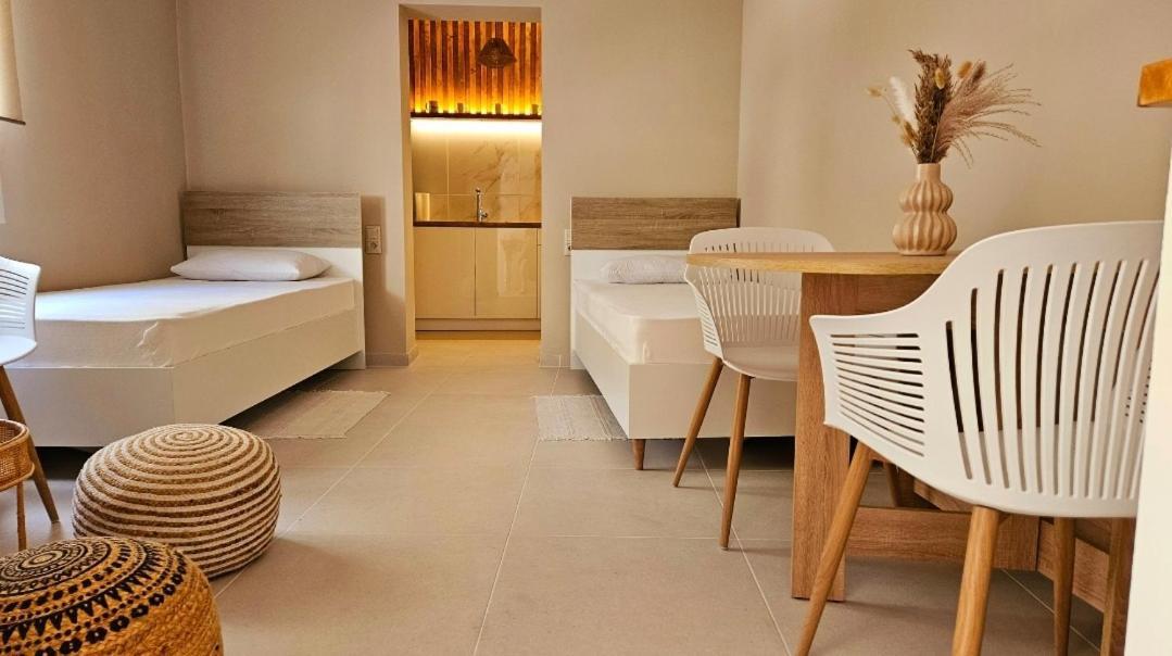 Boutique Athensairport Apartments Markópoulon Exteriör bild